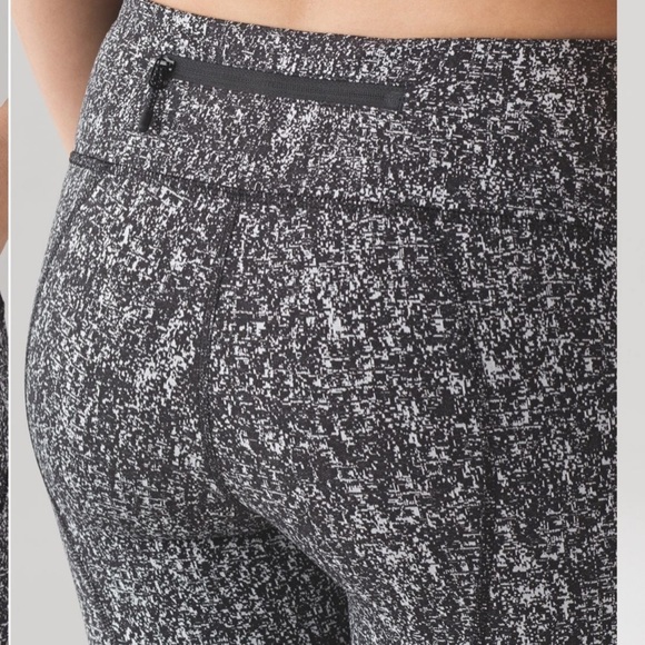 Lululemon Pace Rival Crop Power Luxtreme Suited Jacquard Black White / Black - Picture 5 of 16